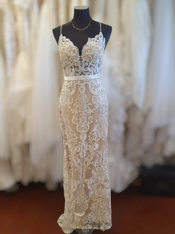 Aimee Lace Gown Geometric