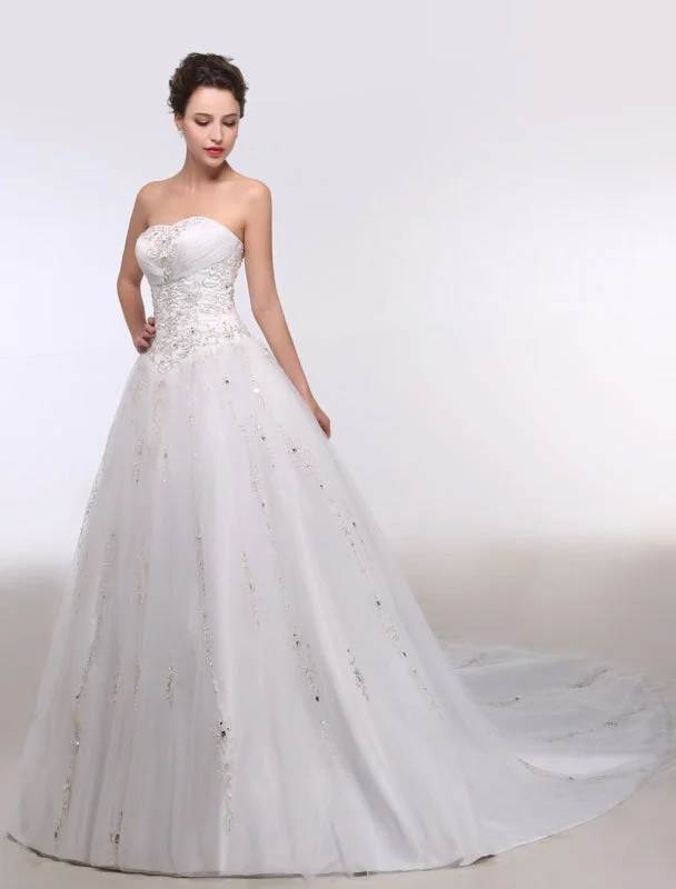 Ball Gown Wedding Dress Sweatheart Strapless Embroidered Beading Sequins Bridal Gown Chapel Train Bridal Dress Elegant Women's 