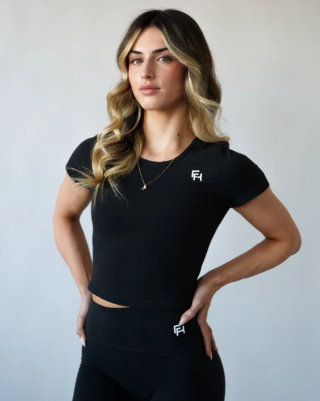 Performance Tee - Black Scandinavian