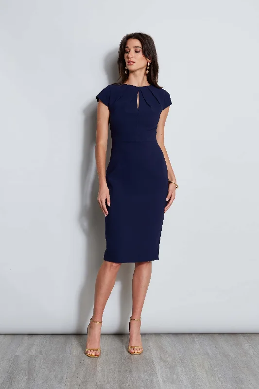 Crepe Keyhole Dart Dress garde
