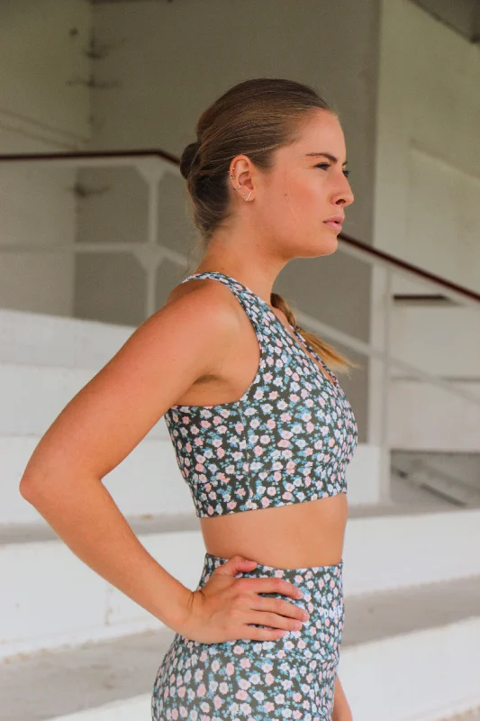 Vintage Liberty Cross-Back Sports Bra Sporty Women's Athleisure 